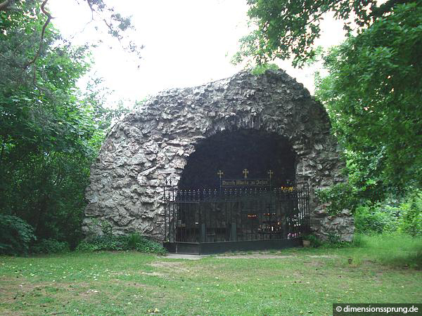 Bild Kraftorte - Niedersachsen - Der Kreuzberg / die Kreuzkapelle Ottbergen