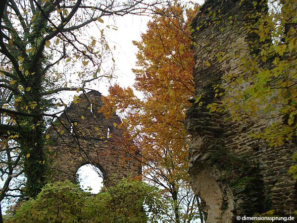 Bild Kraftorte - Rheinland-Pfalz - Das Kloster Brunnenburg bei Bremberg im Hintertaunus