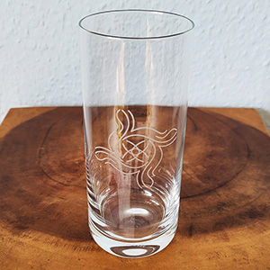 Glas mit Gravur BETEEM