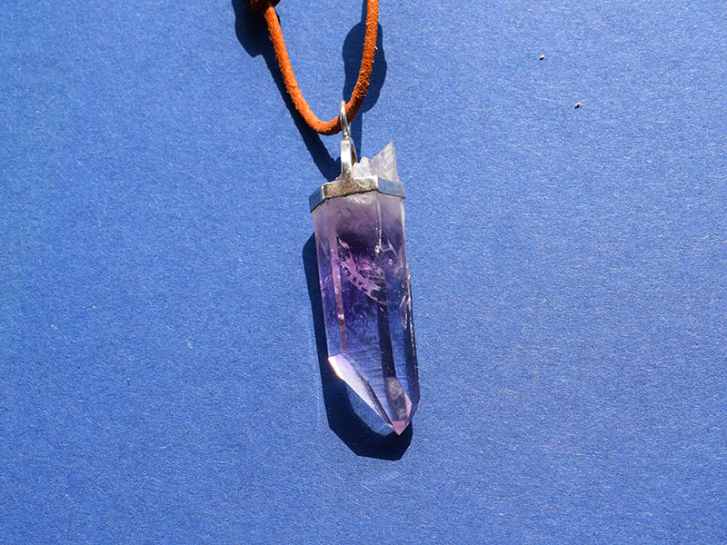 Isis Zeitbrücken Meisterkristall mit Amethyst Isis Zeitbrücken Meisterkristall mit Amethyst